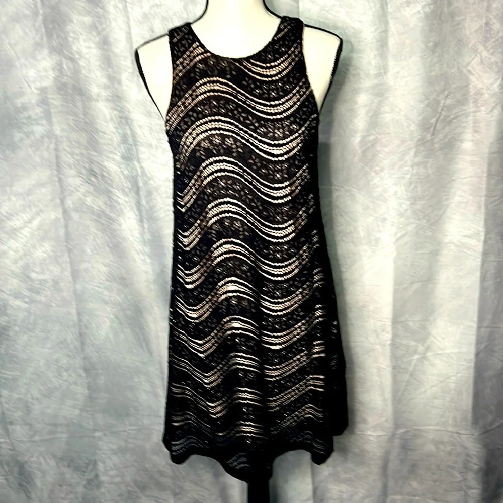 Speechless Black and Lace Beaded Overlay Sleeveless Swing Dress - Large